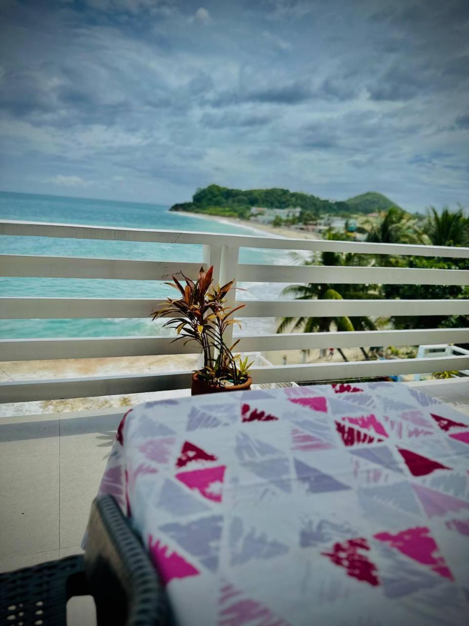Playa Blanca Beach Resort (Adults Only) Puerto Galera Zewnętrze zdjęcie